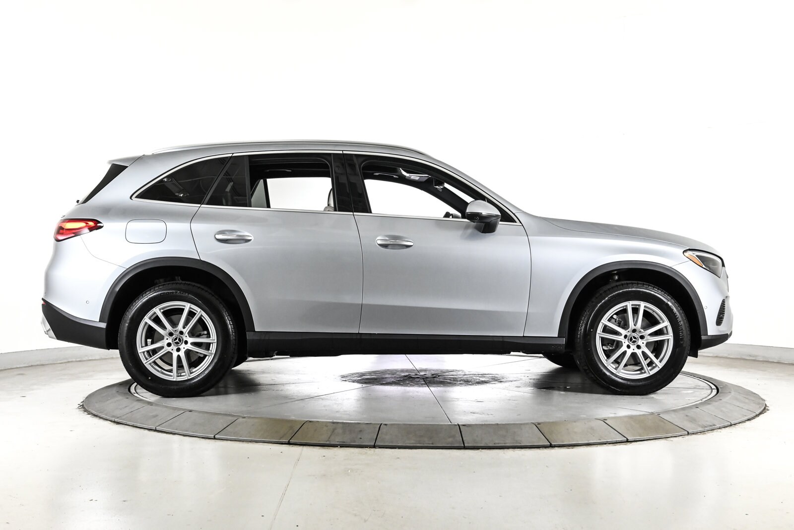 2026 MERCEDES-BENZ GLC-CLASS - Image 4