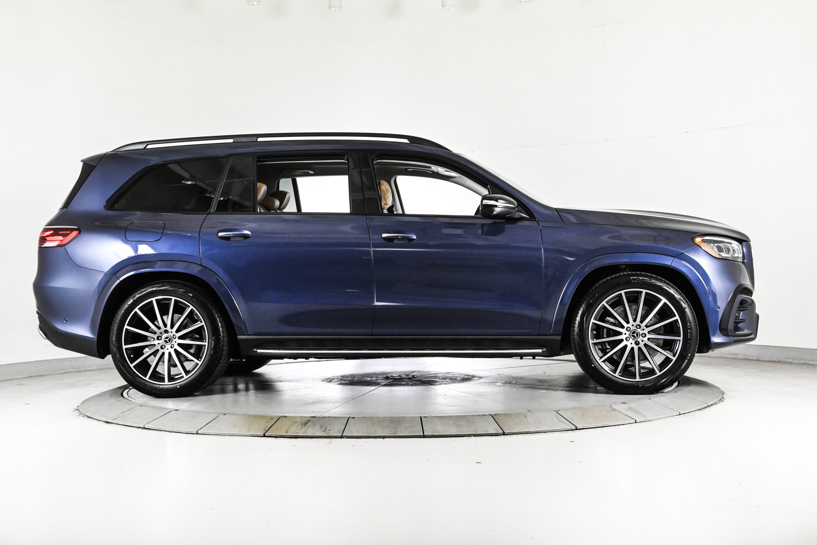 2026 MERCEDES-BENZ GLS-CLASS - Image 4