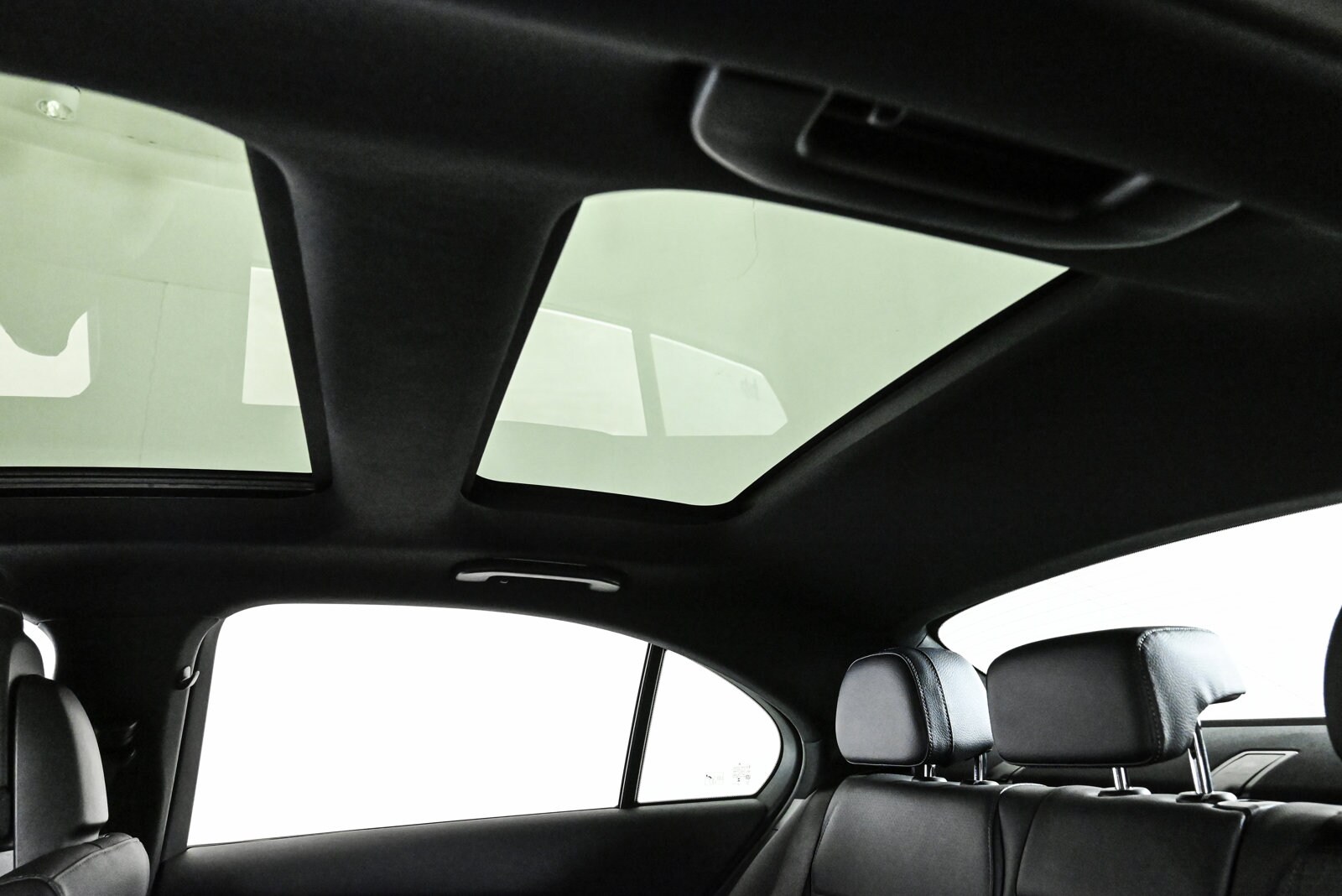 2026 MERCEDES-BENZ C-CLASS - Image 21