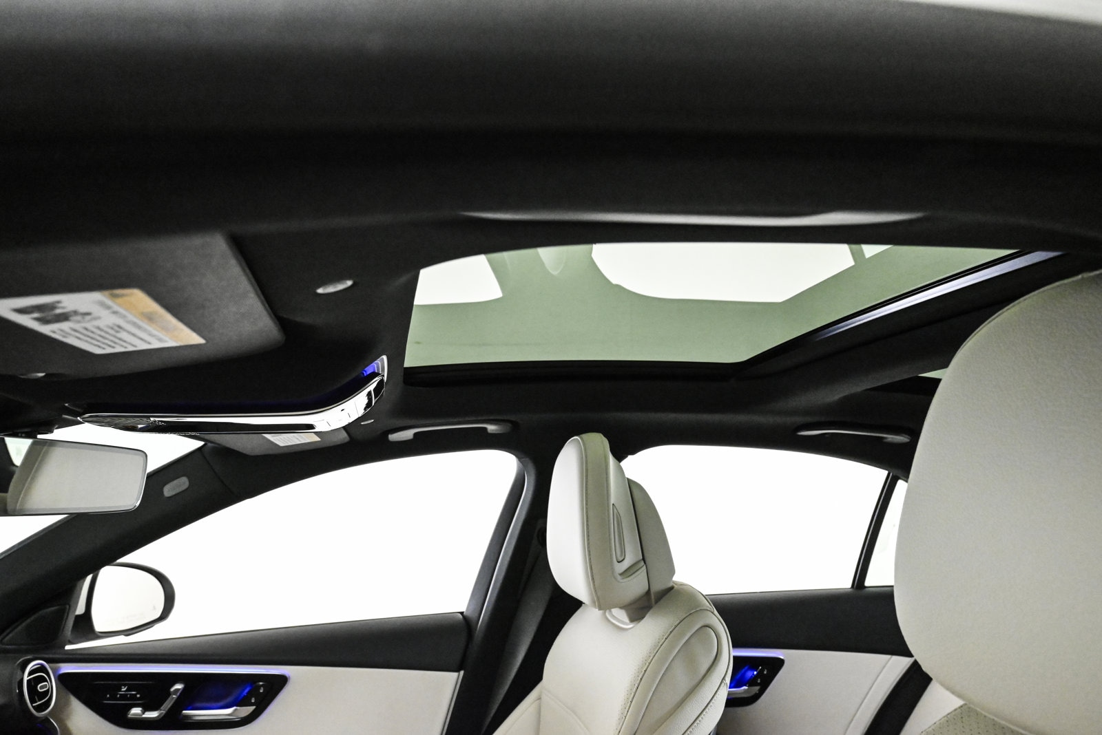 2025 MERCEDES-BENZ C-CLASS - Image 17