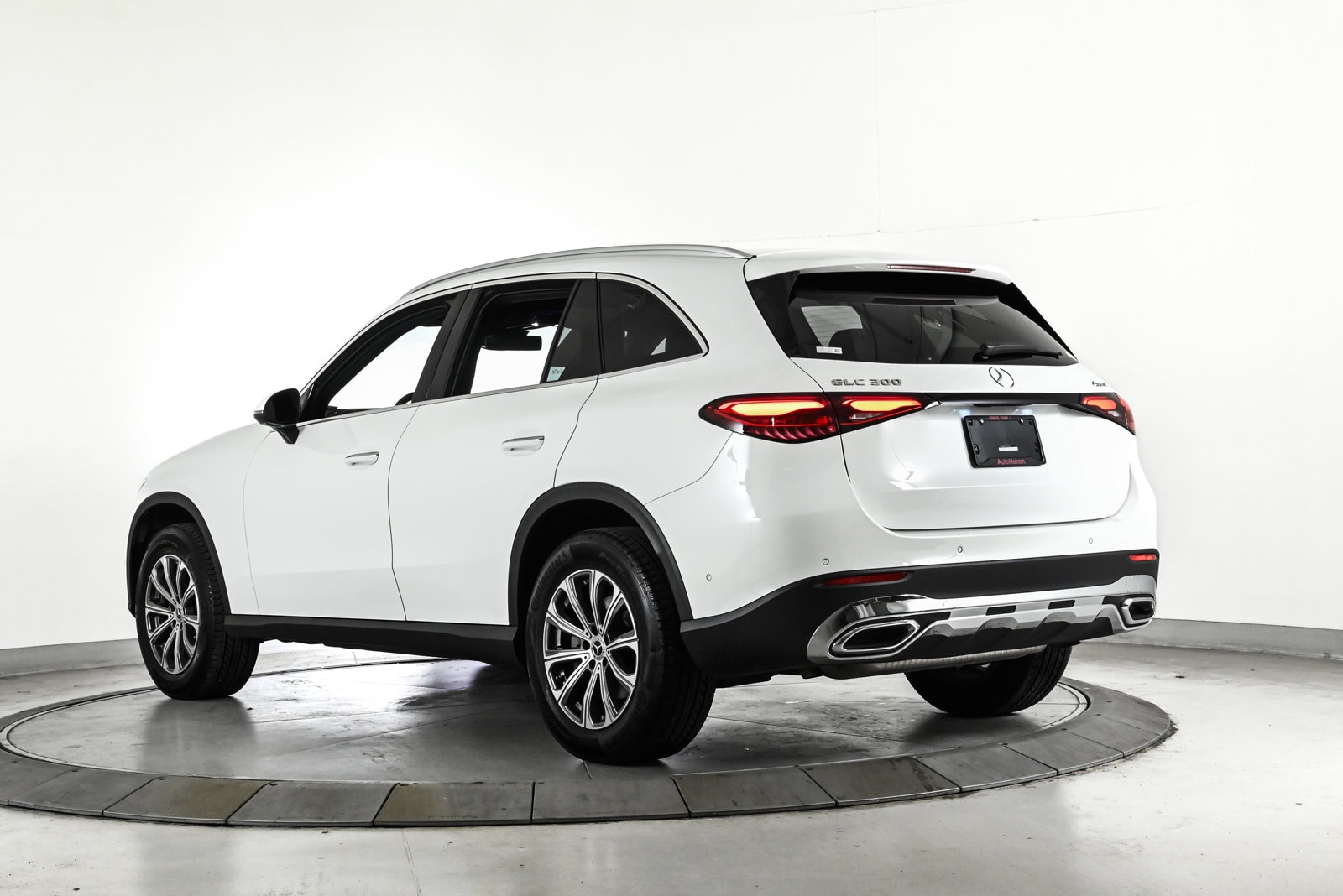 2025 MERCEDES-BENZ GLC-CLASS - Image 8