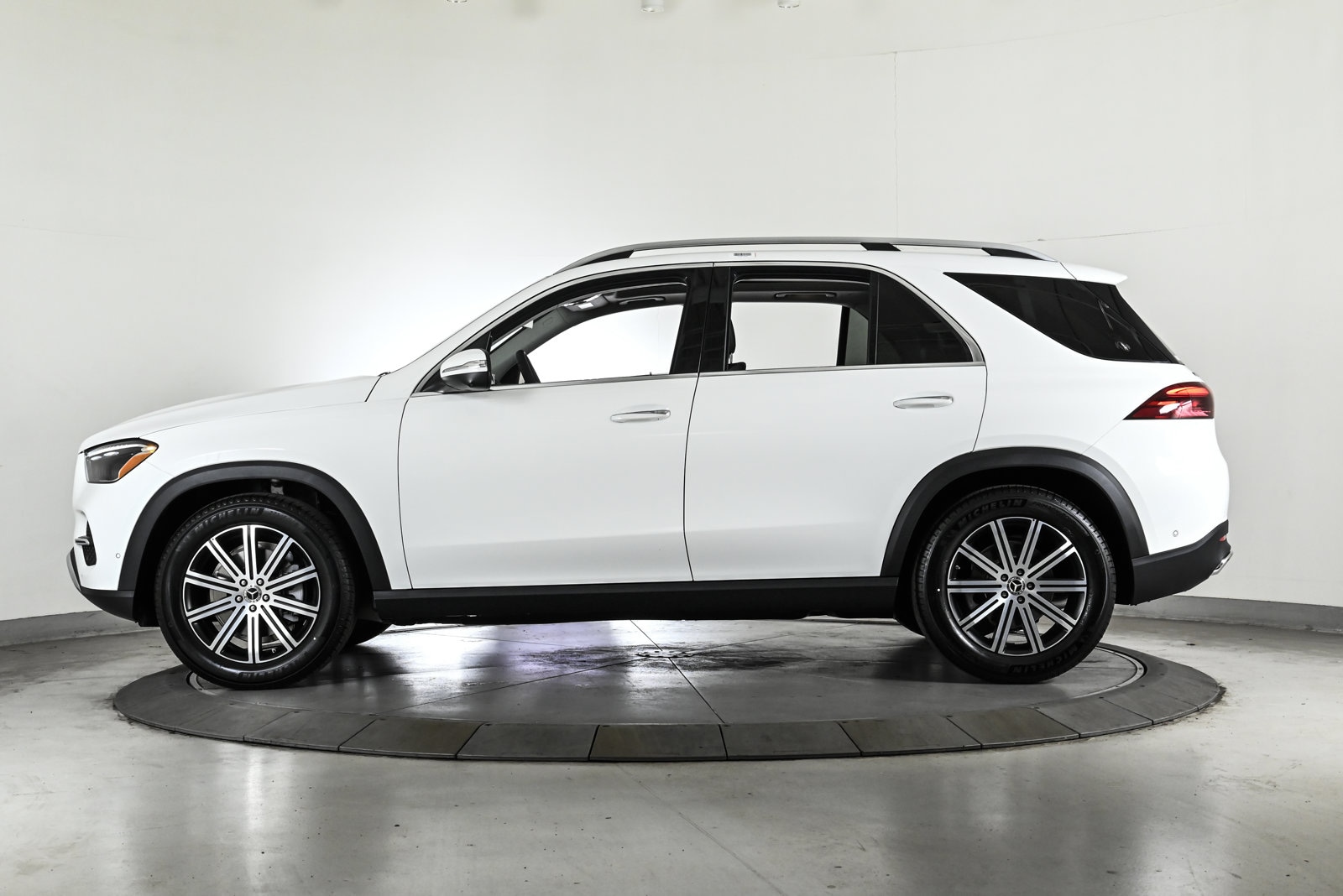 2026 MERCEDES-BENZ GLE-CLASS - Image 9