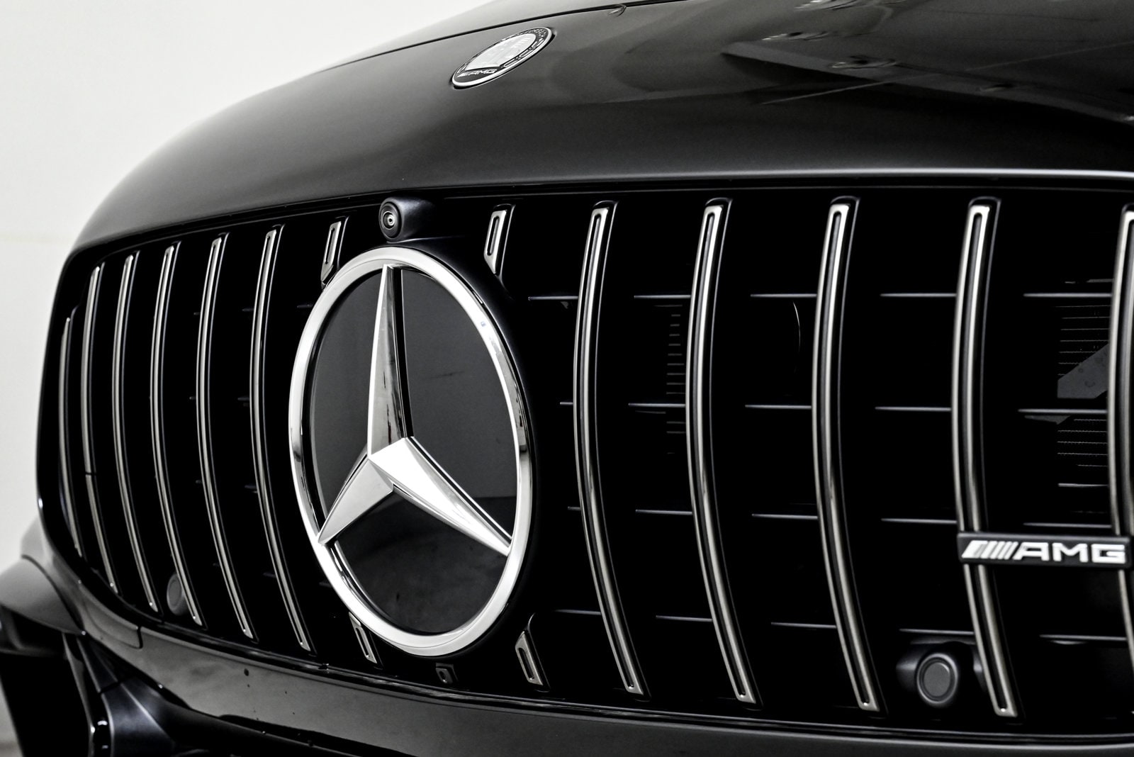 2026 MERCEDES BENZ AMG GT - Image 3