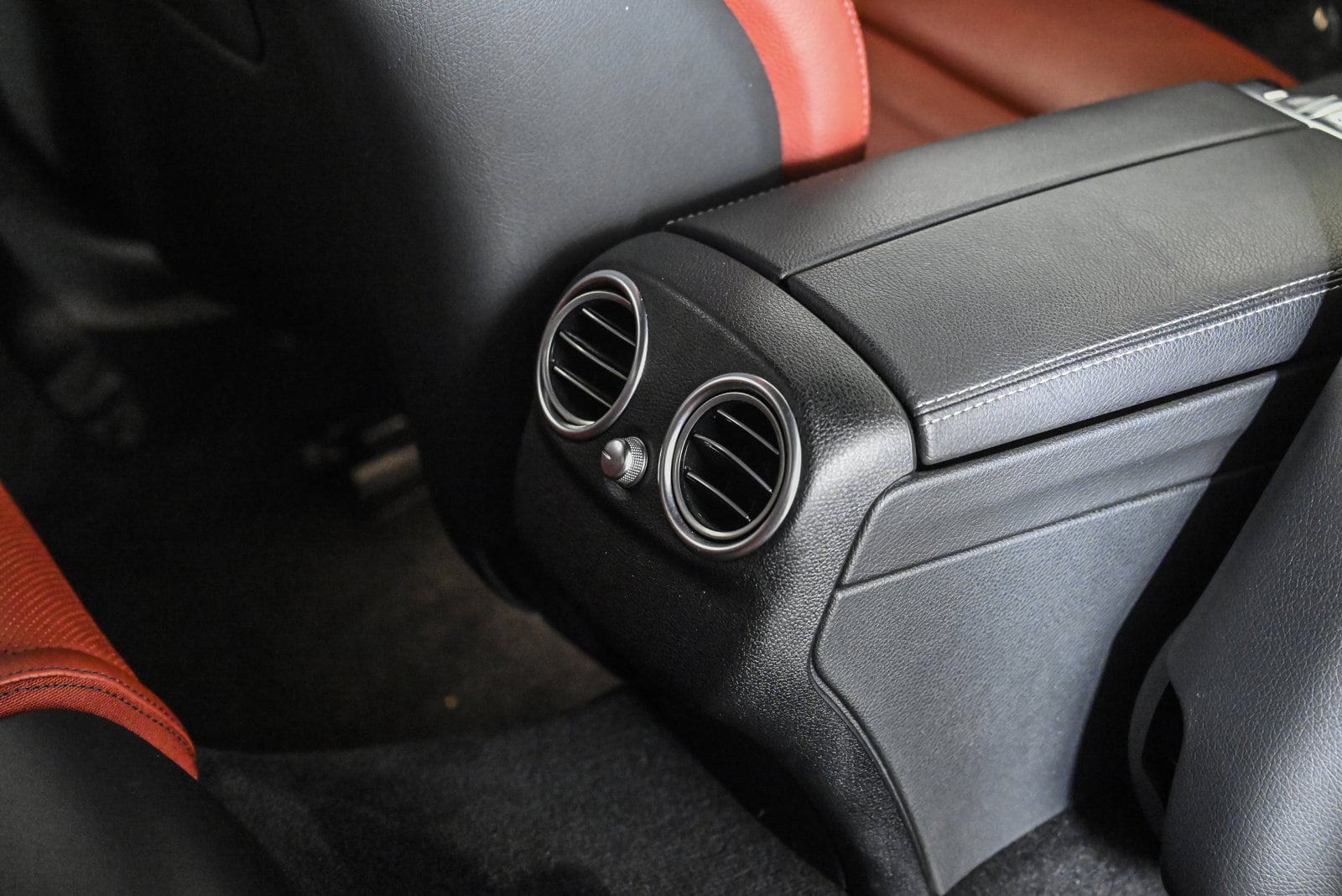 2019 MERCEDES-BENZ C-CLASS - Image 19