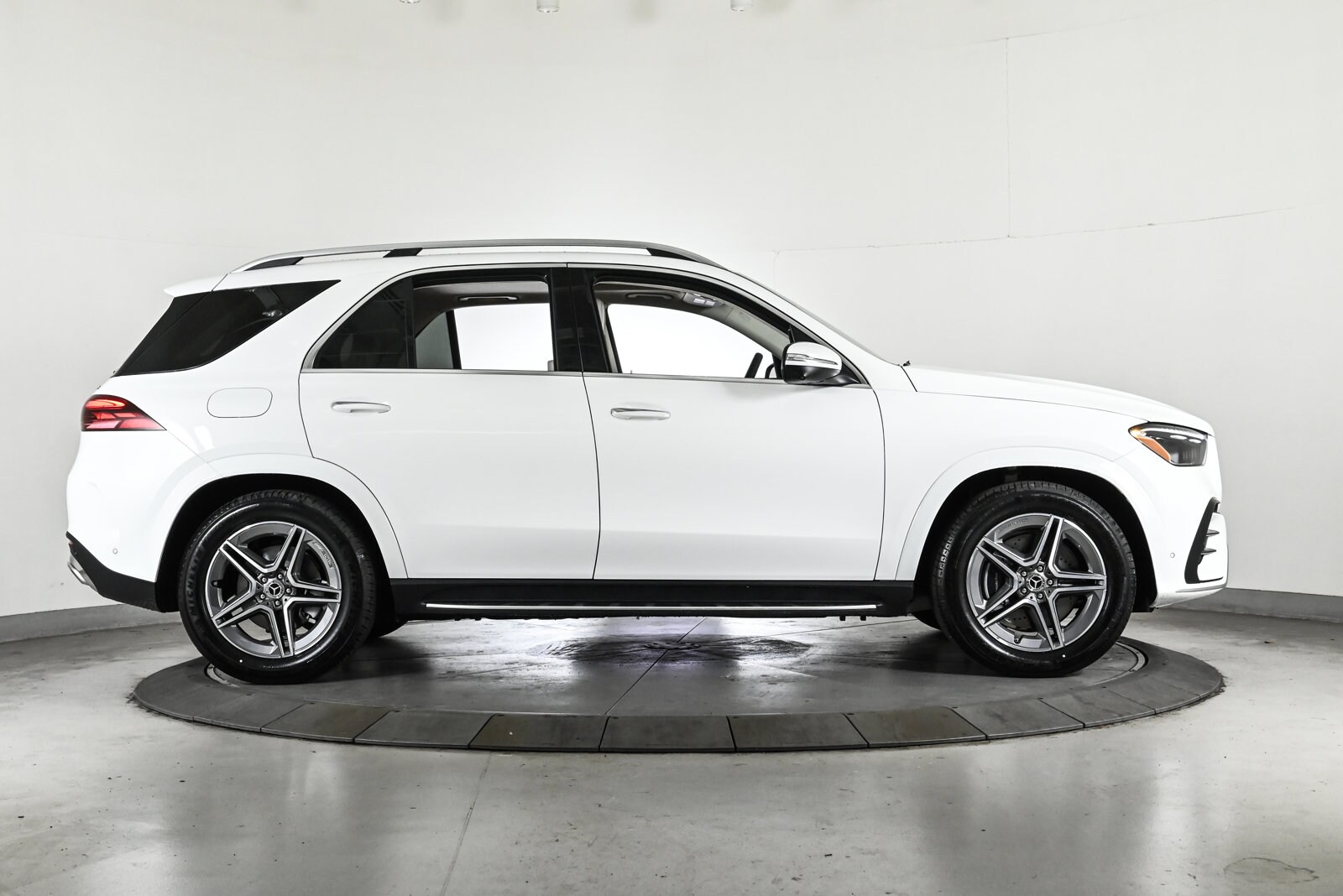 2026 MERCEDES-BENZ GLE-CLASS - Image 4