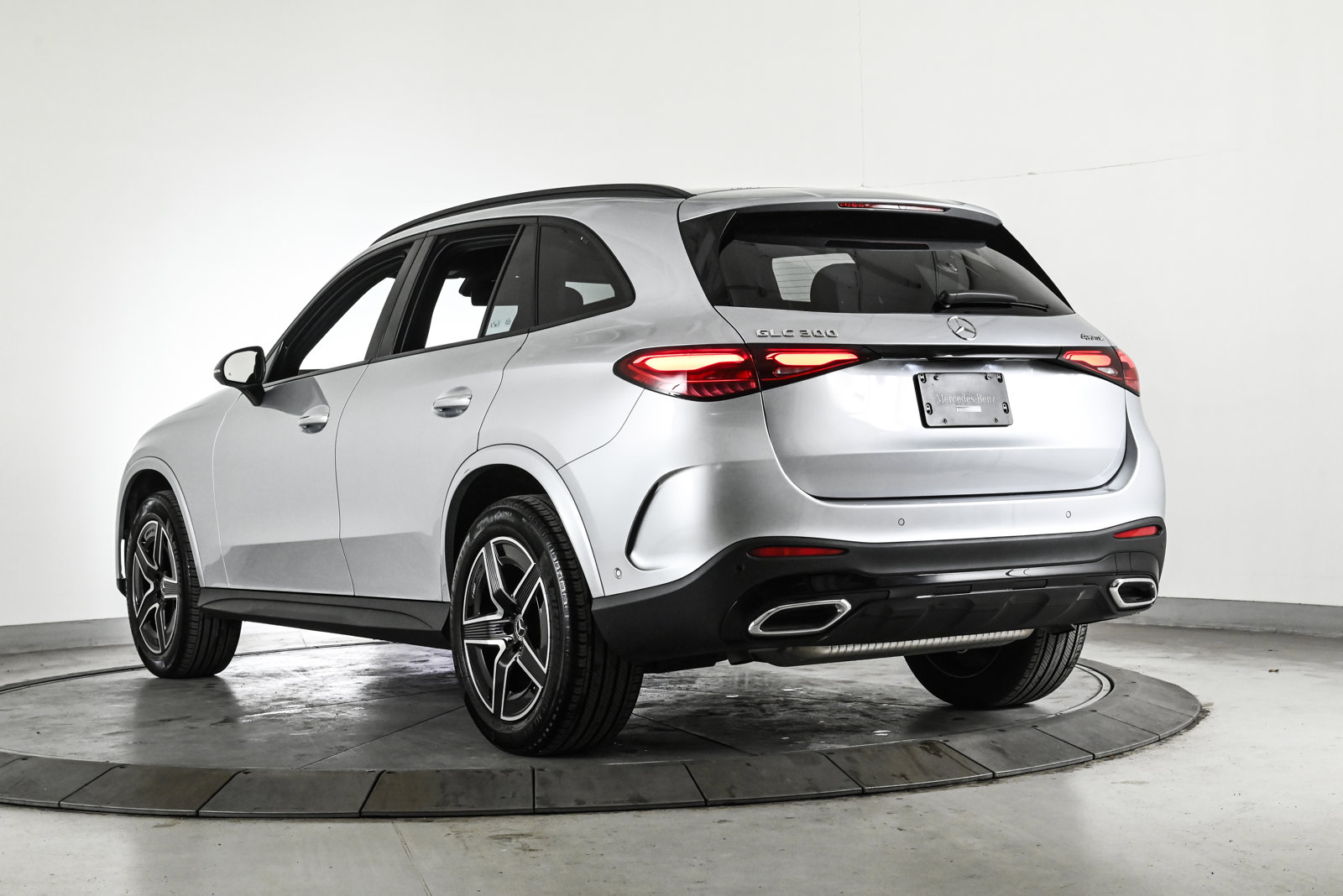 2025 MERCEDES-BENZ GLC-CLASS - Image 8