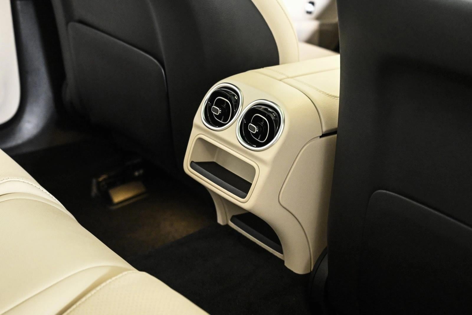 2025 MERCEDES-BENZ C-CLASS - Image 19