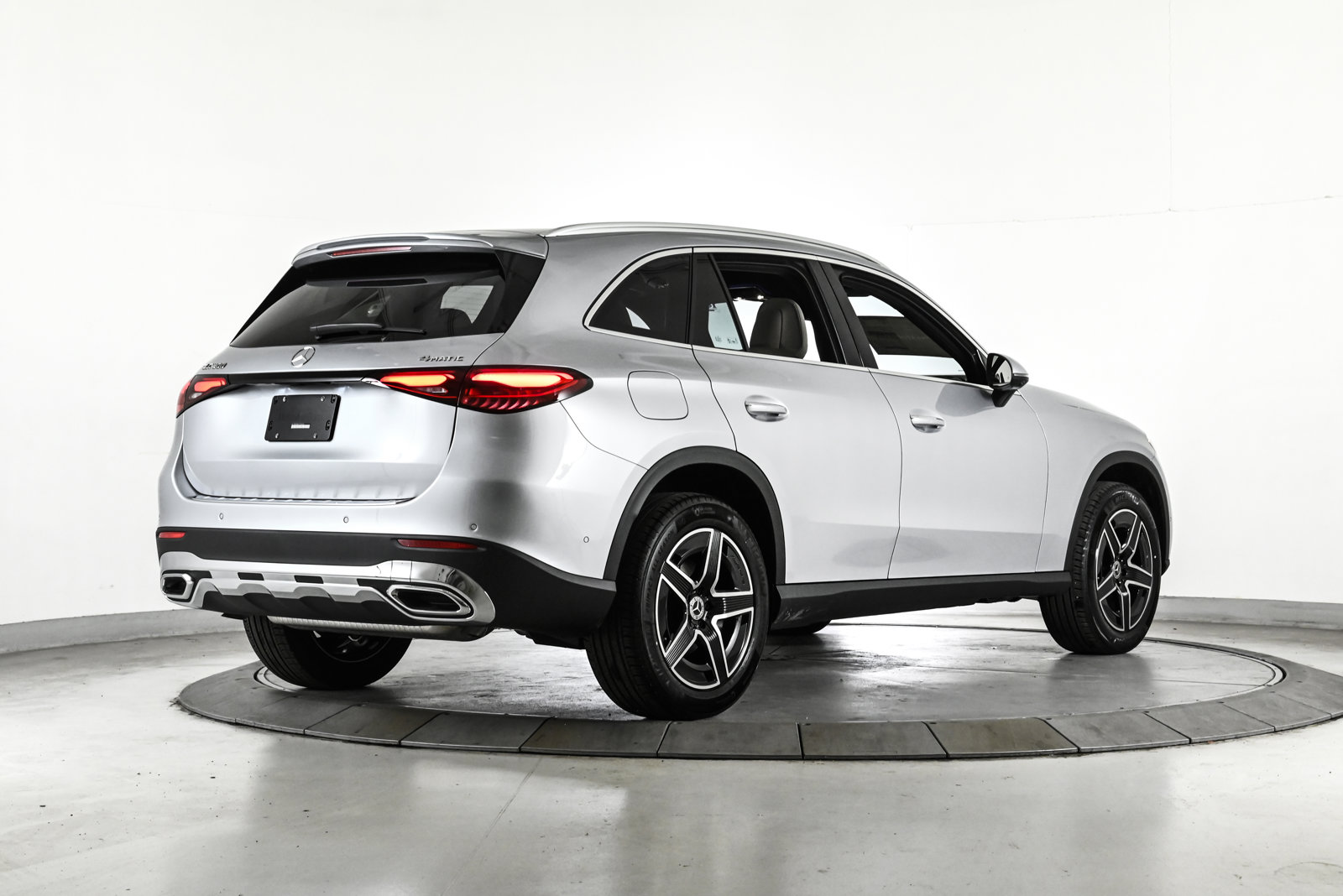 2026 MERCEDES-BENZ GLC-CLASS - Image 4