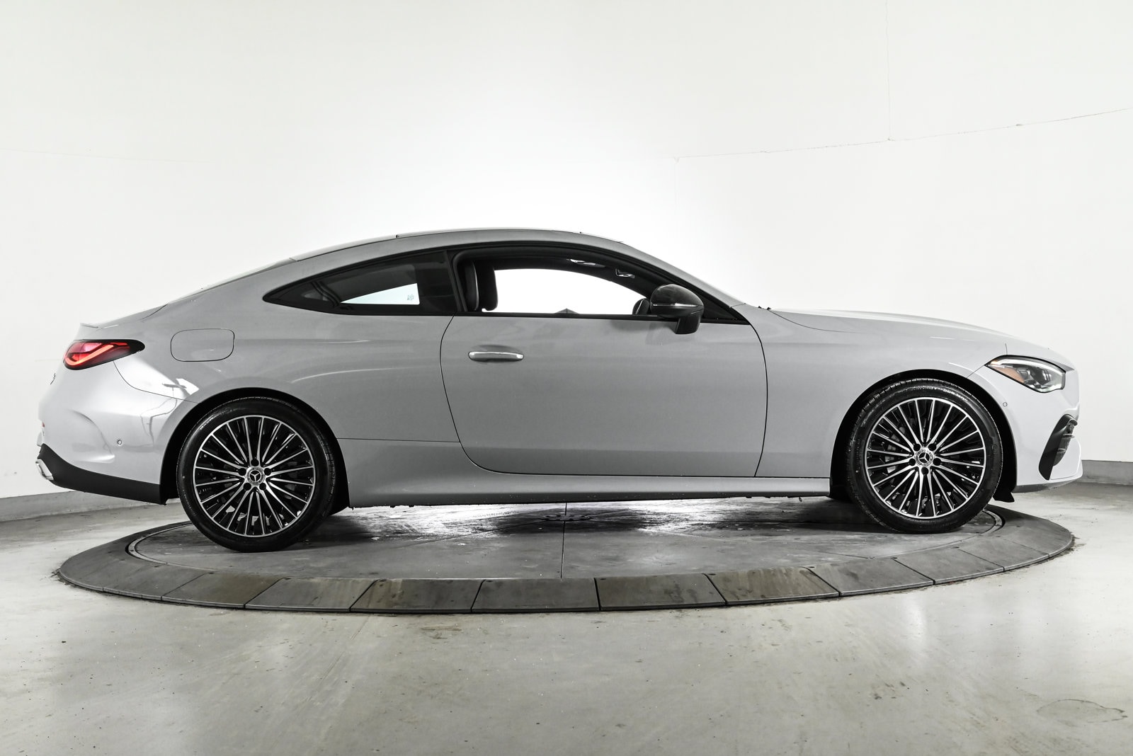 2026 MERCEDES-BENZ CLE - Image 4