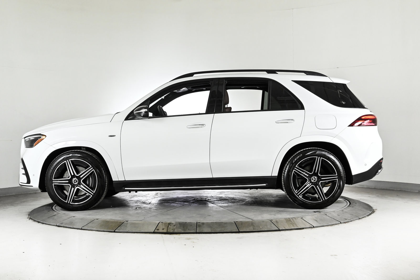 2025 MERCEDES-BENZ GLE-CLASS - Image 8