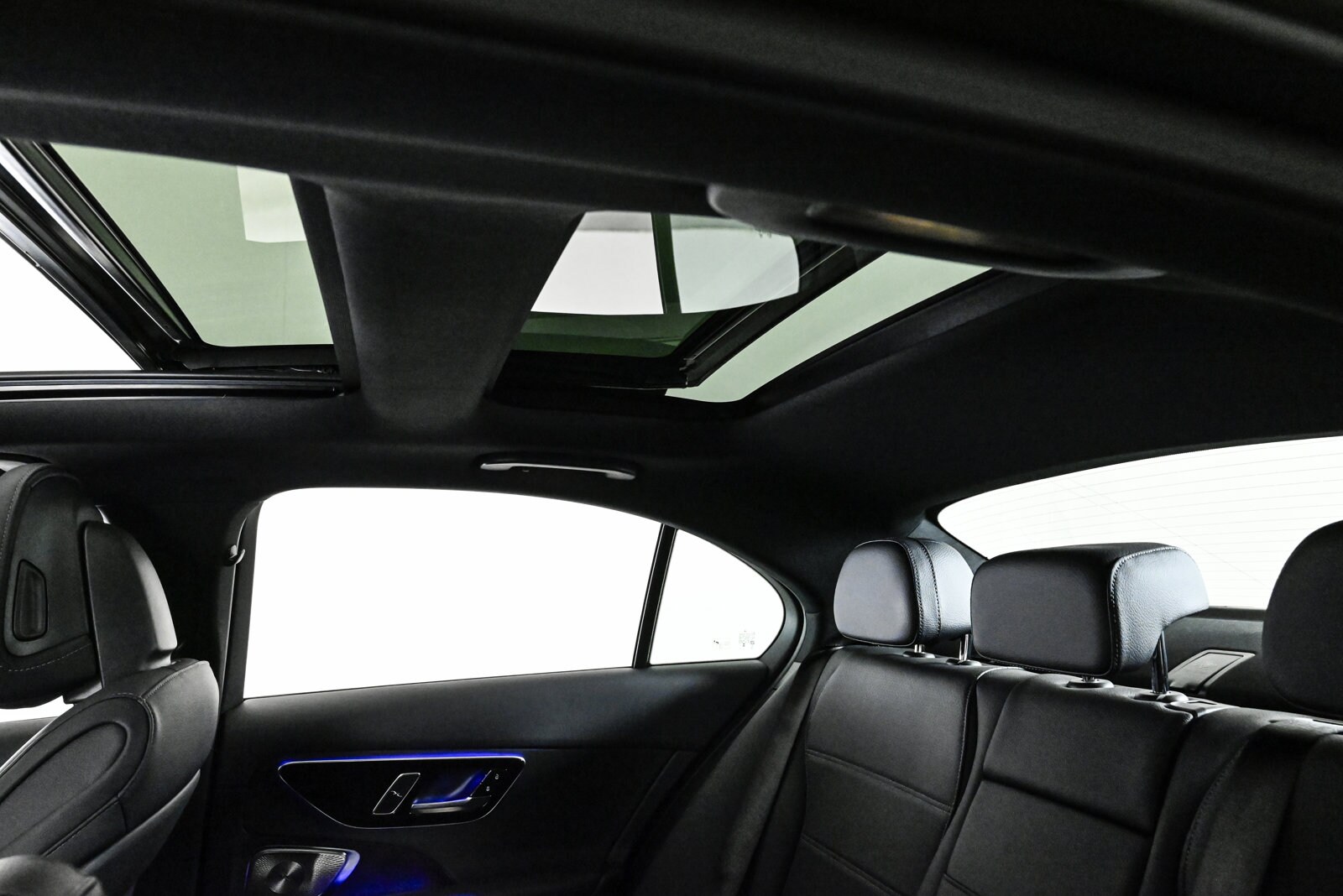 2025 MERCEDES-BENZ C-CLASS - Image 23