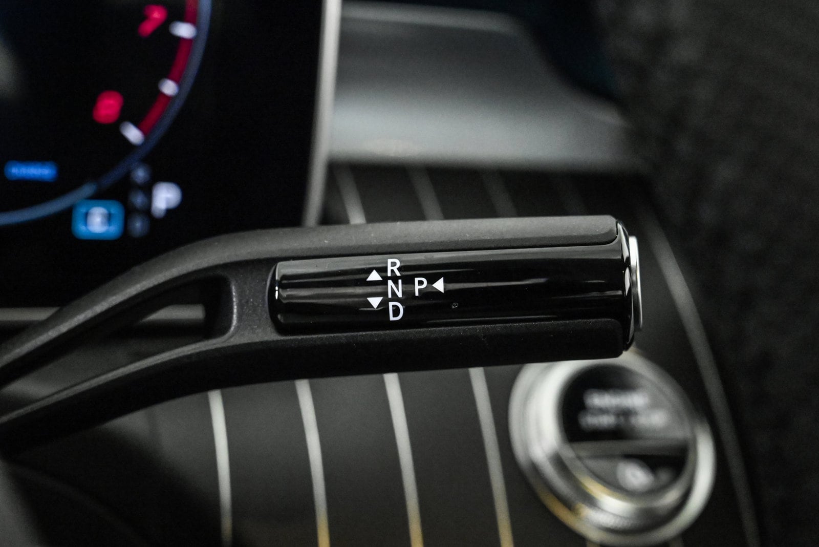 2025 MERCEDES-BENZ C-CLASS - Image 12