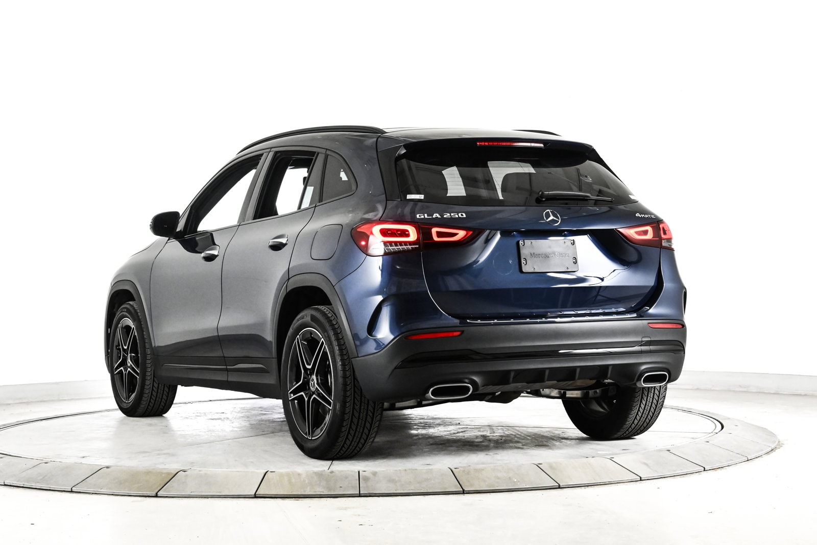 2023 MERCEDES-BENZ GLA-CLASS - Image 9