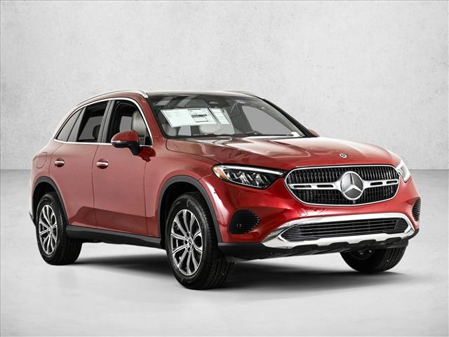 2026 Mercedes Benz GLC 300 4MATIC photo 3