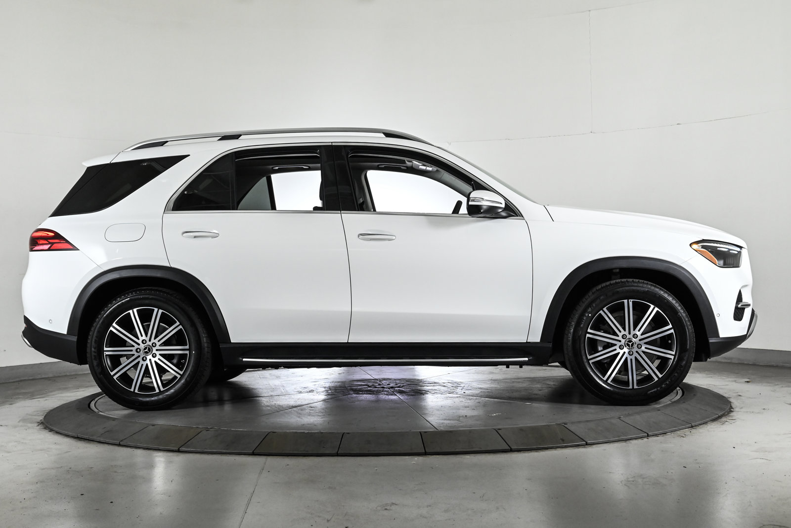 2026 MERCEDES-BENZ GLE-CLASS - Image 4