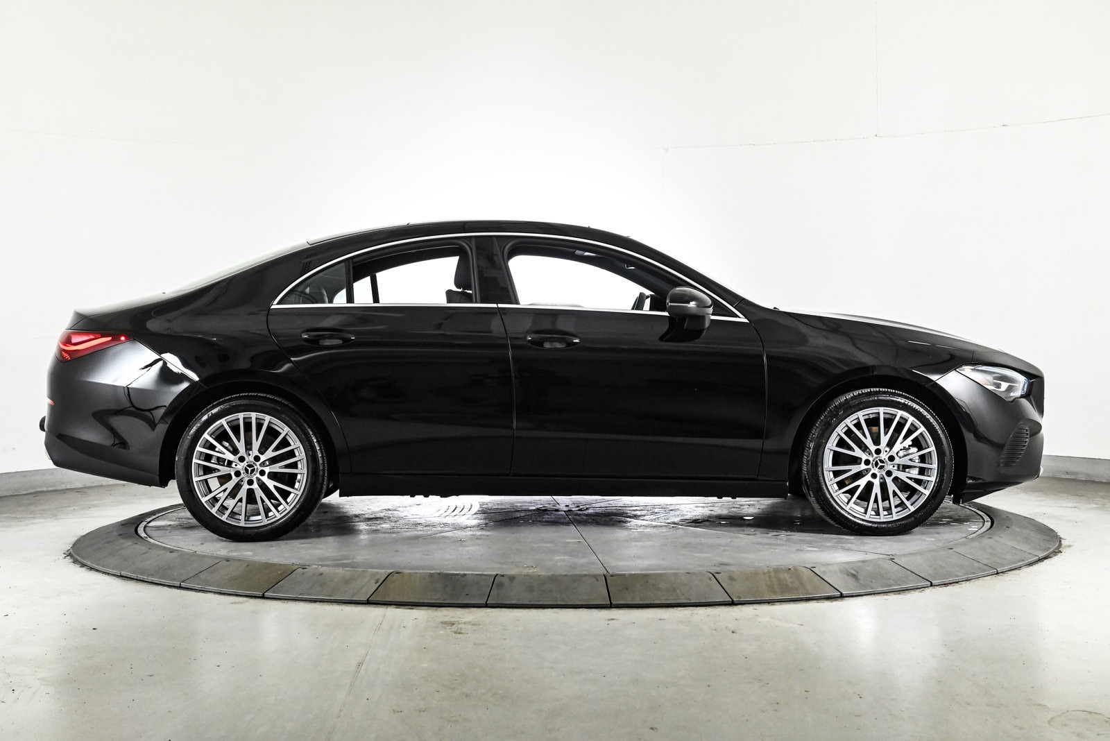 2025 MERCEDES-BENZ CLA-CLASS - Image 4