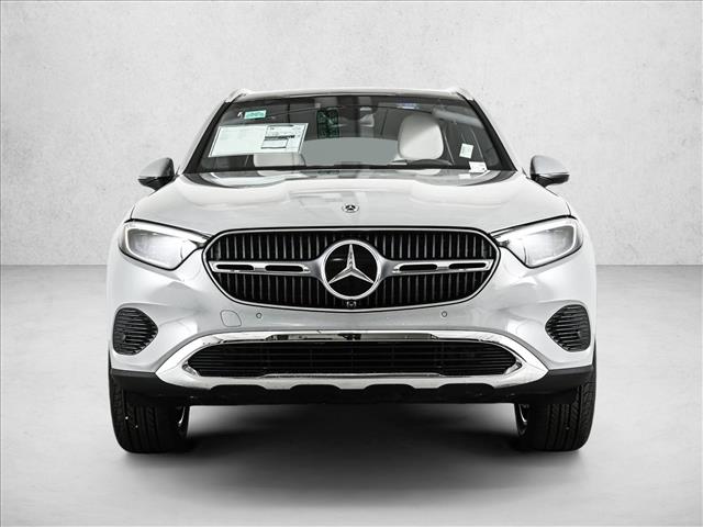 2026 Mercedes Benz GLC 300 4MATIC photo 2