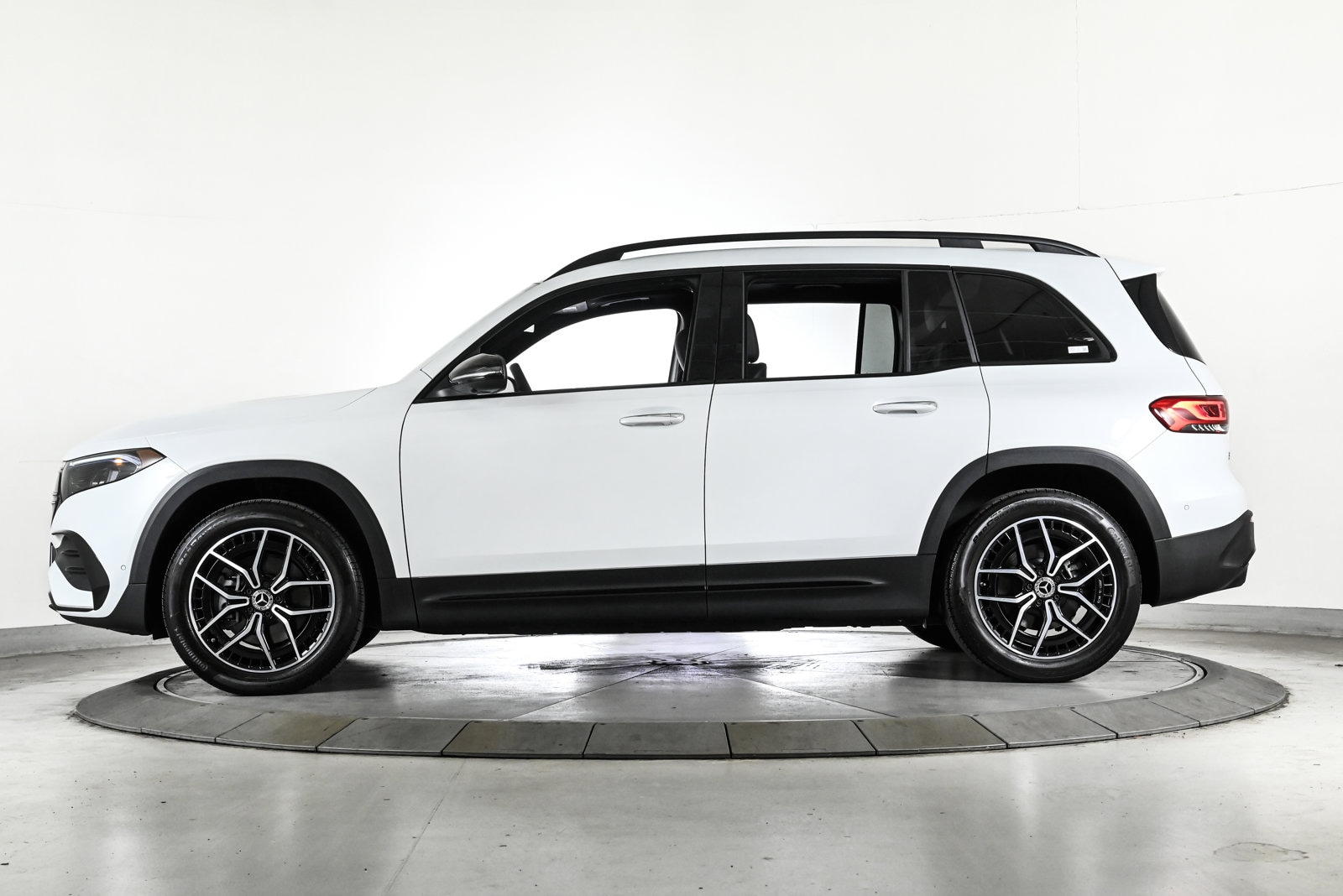 2023 MERCEDES-BENZ EQB-CLASS - Image 9