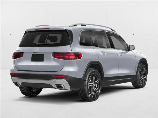 2026 Mercedes Benz GLB 250 4MATIC photo 2
