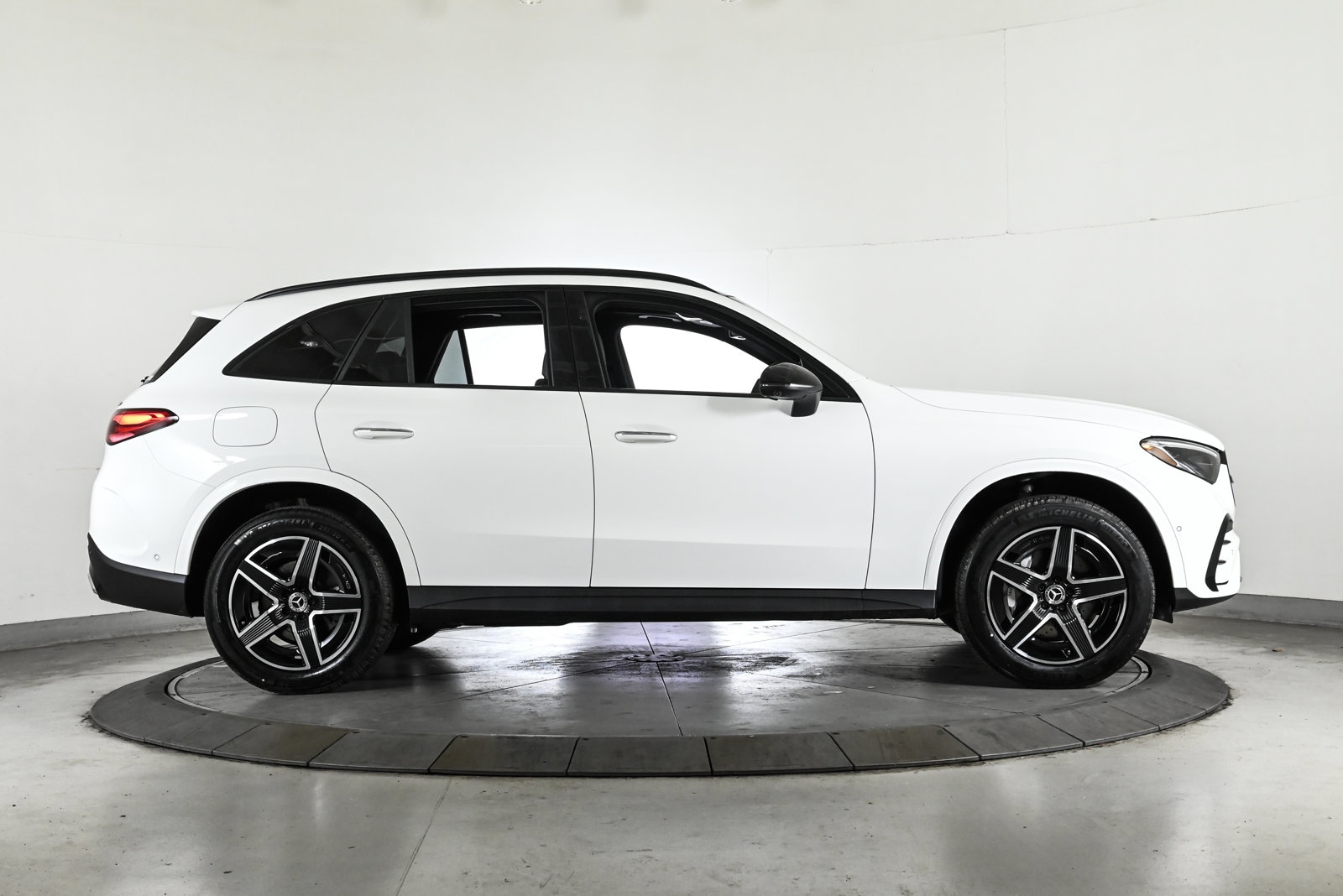 2026 MERCEDES-BENZ GLC-CLASS - Image 4