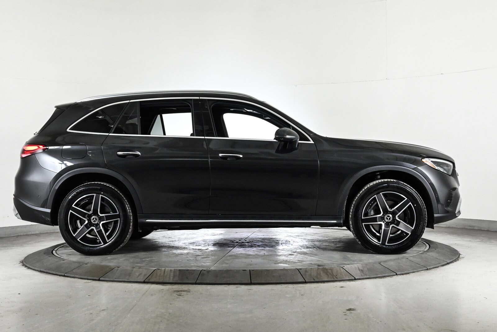 2026 MERCEDES-BENZ GLC-CLASS - Image 4
