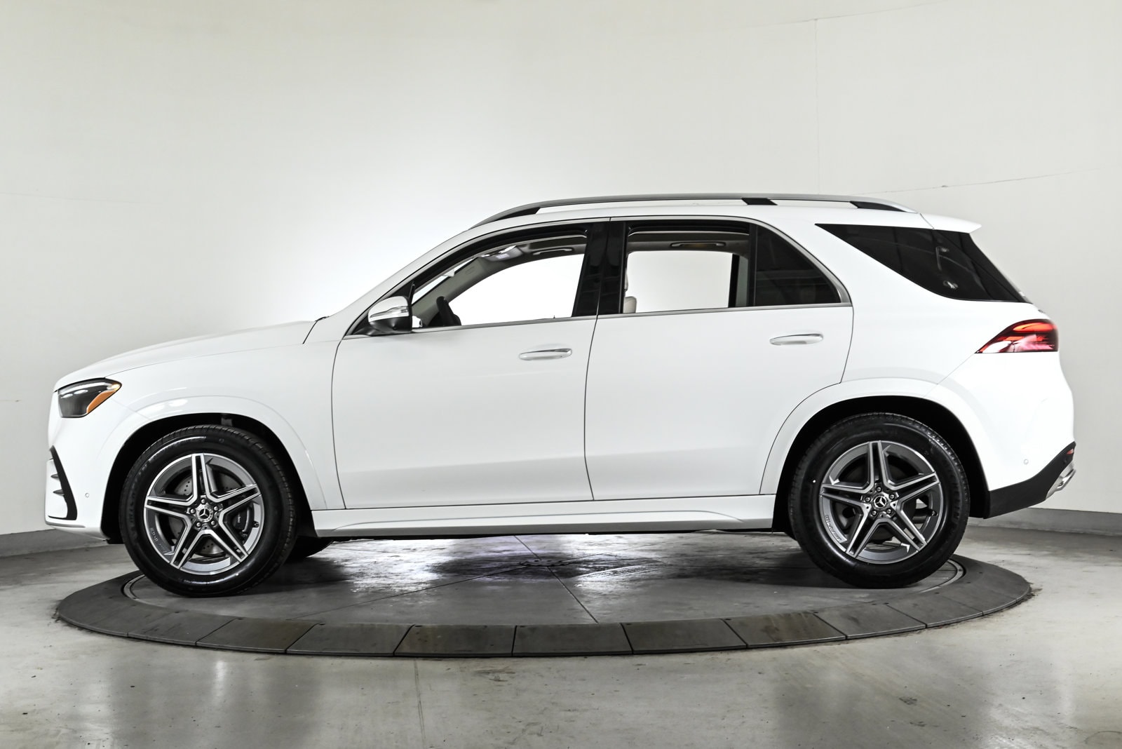 2026 MERCEDES-BENZ GLE-CLASS - Image 9