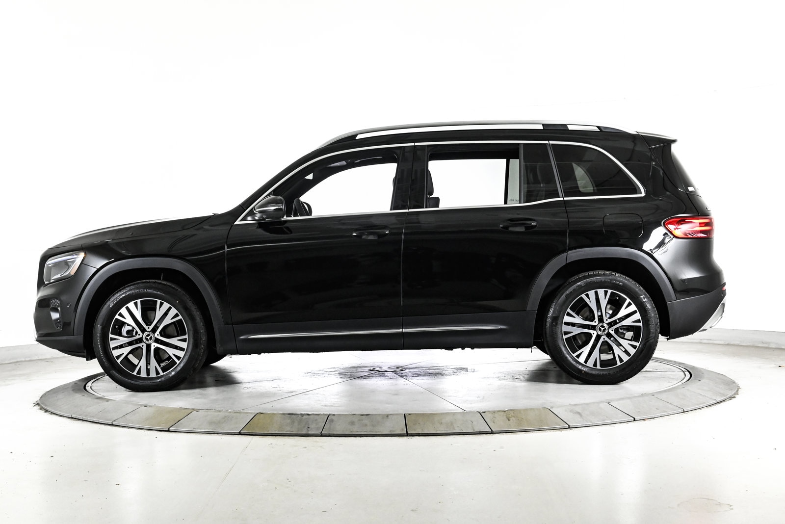 2026 MERCEDES-BENZ GLB-CLASS - Image 9