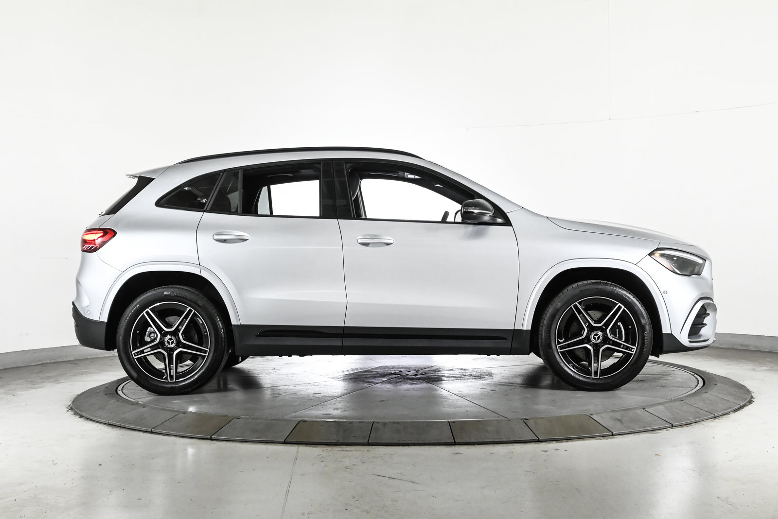 2024 MERCEDES-BENZ GLA-CLASS - Image 4