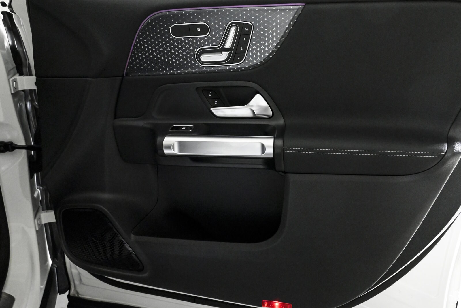 2025 MERCEDES-BENZ EQB-CLASS - Image 23