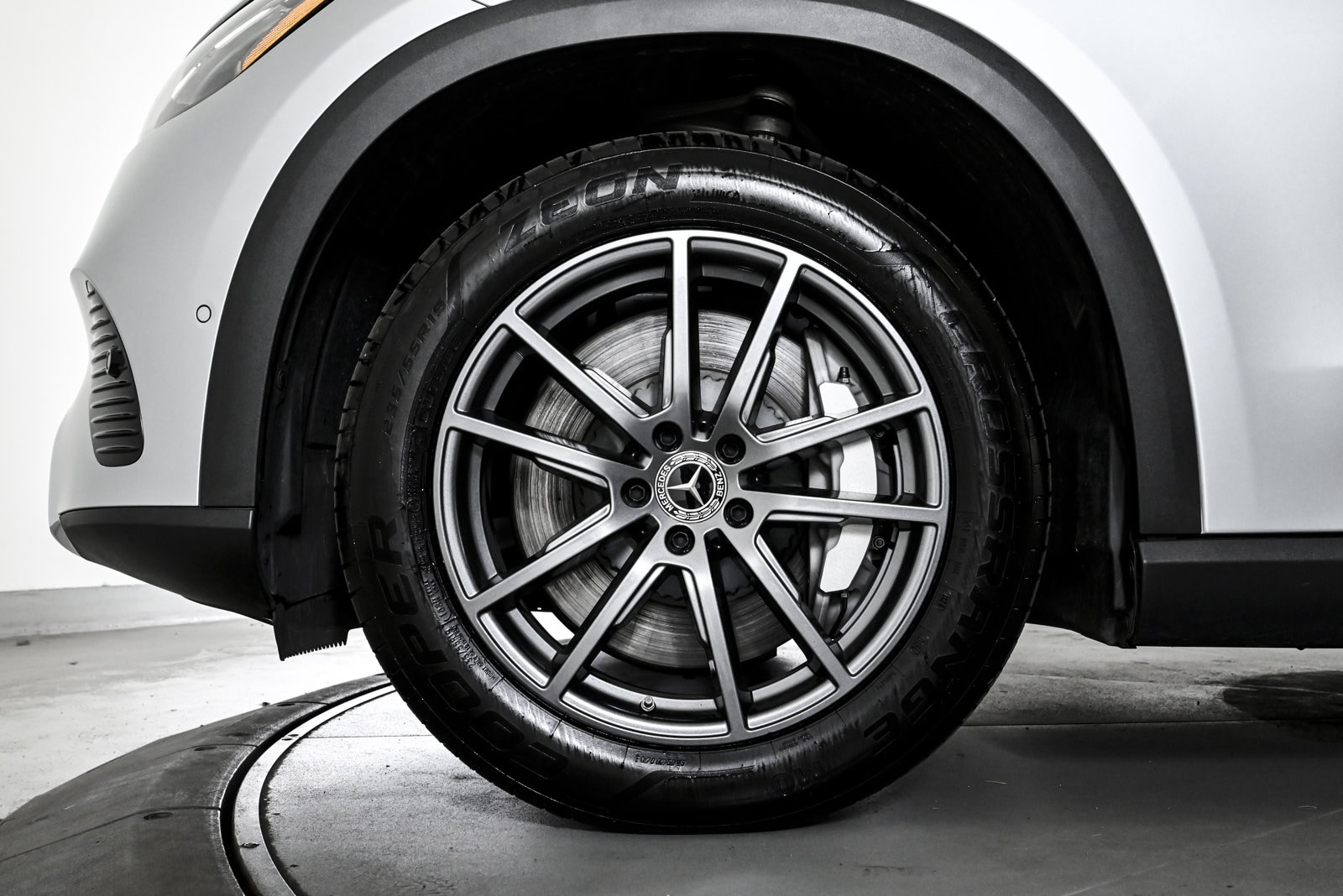 2025 MERCEDES-BENZ EQE-CLASS SUV - Image 9