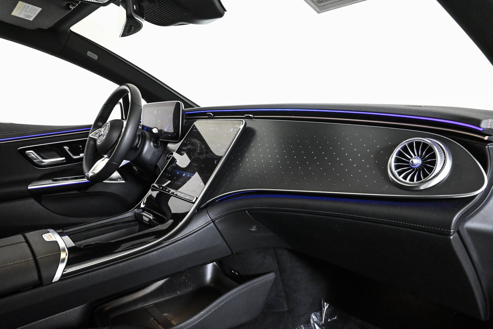 2023 MERCEDES-BENZ EQE-CLASS SEDAN - Image 24