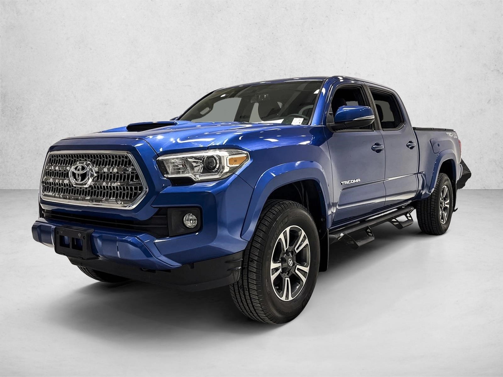 2017 Toyota Tacoma TRD Sport's photo