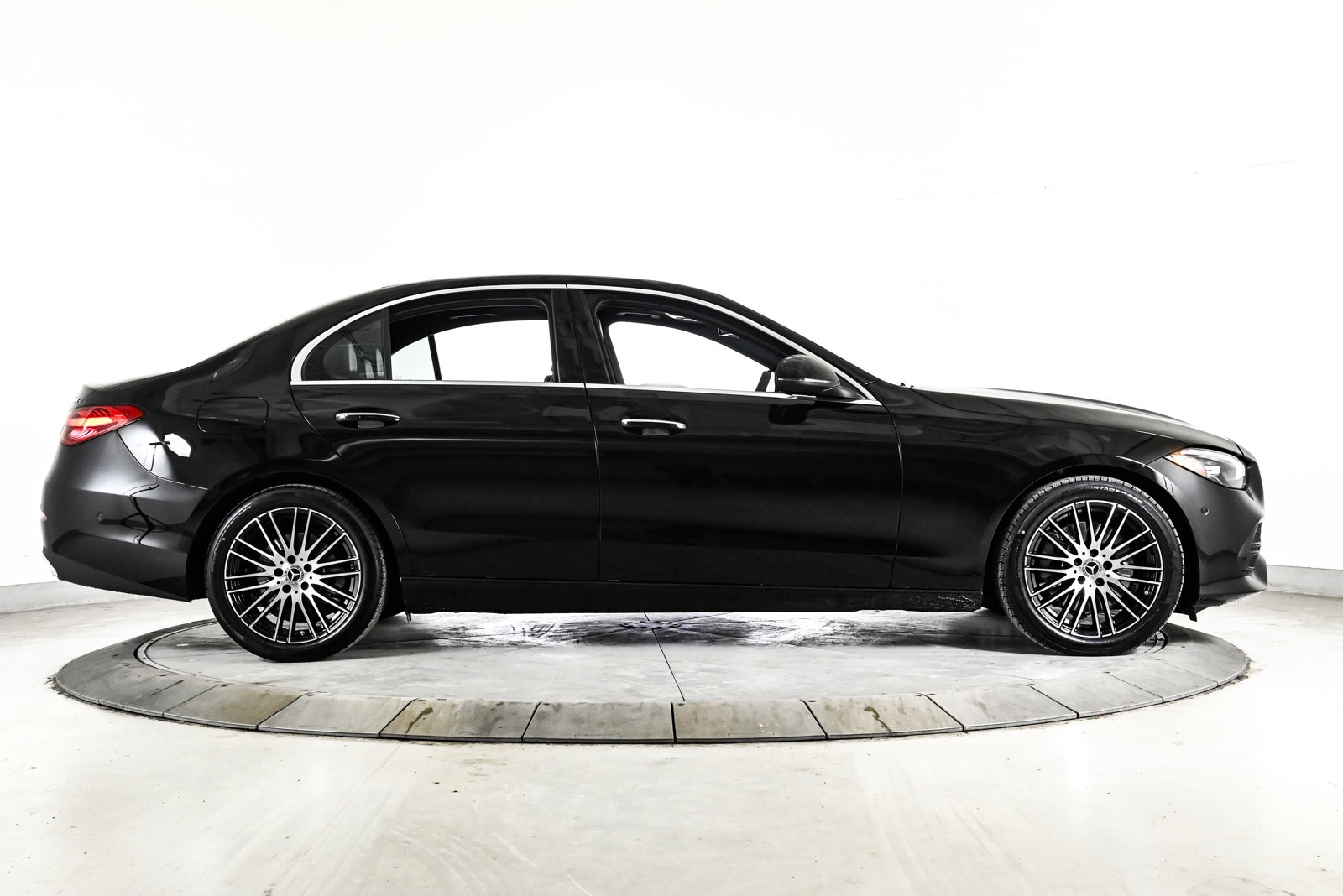 2026 MERCEDES-BENZ C-CLASS - Image 4