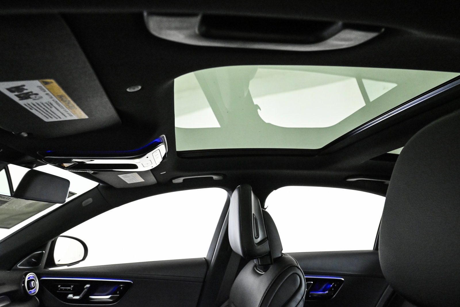 2025 MERCEDES-BENZ C-CLASS - Image 17