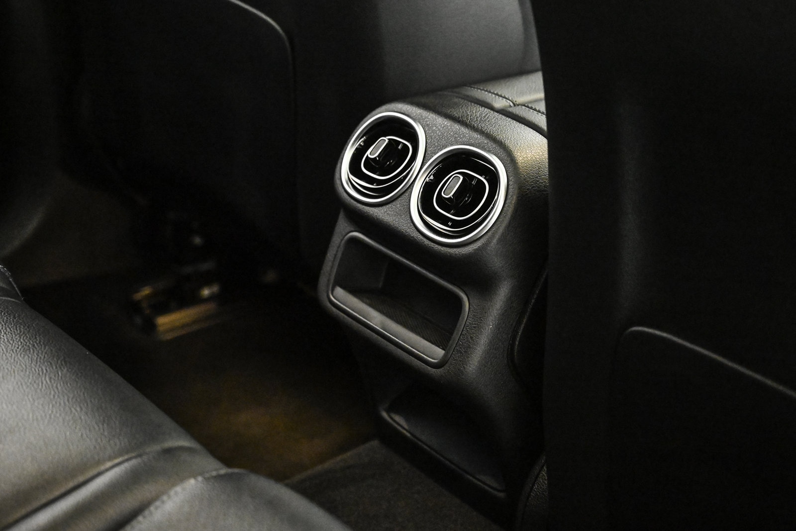 2026 MERCEDES-BENZ GLC-CLASS - Image 19