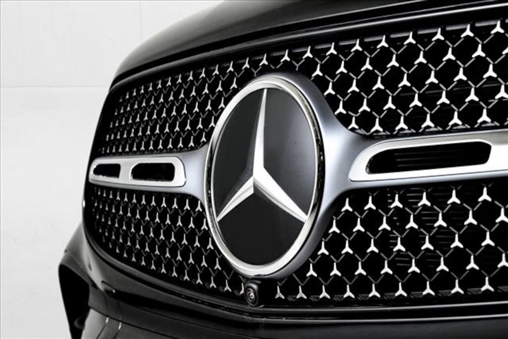 New 2025 Mercedes-Benz GLC 350e 4MATIC SUV