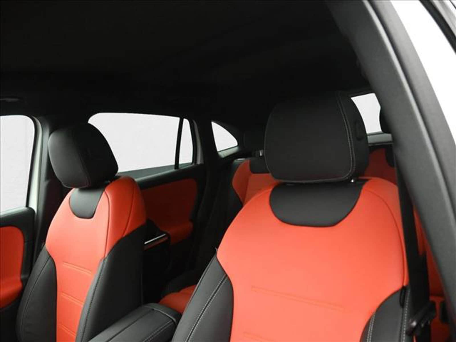 2026 MERCEDES-BENZ GLA-CLASS - Image 9