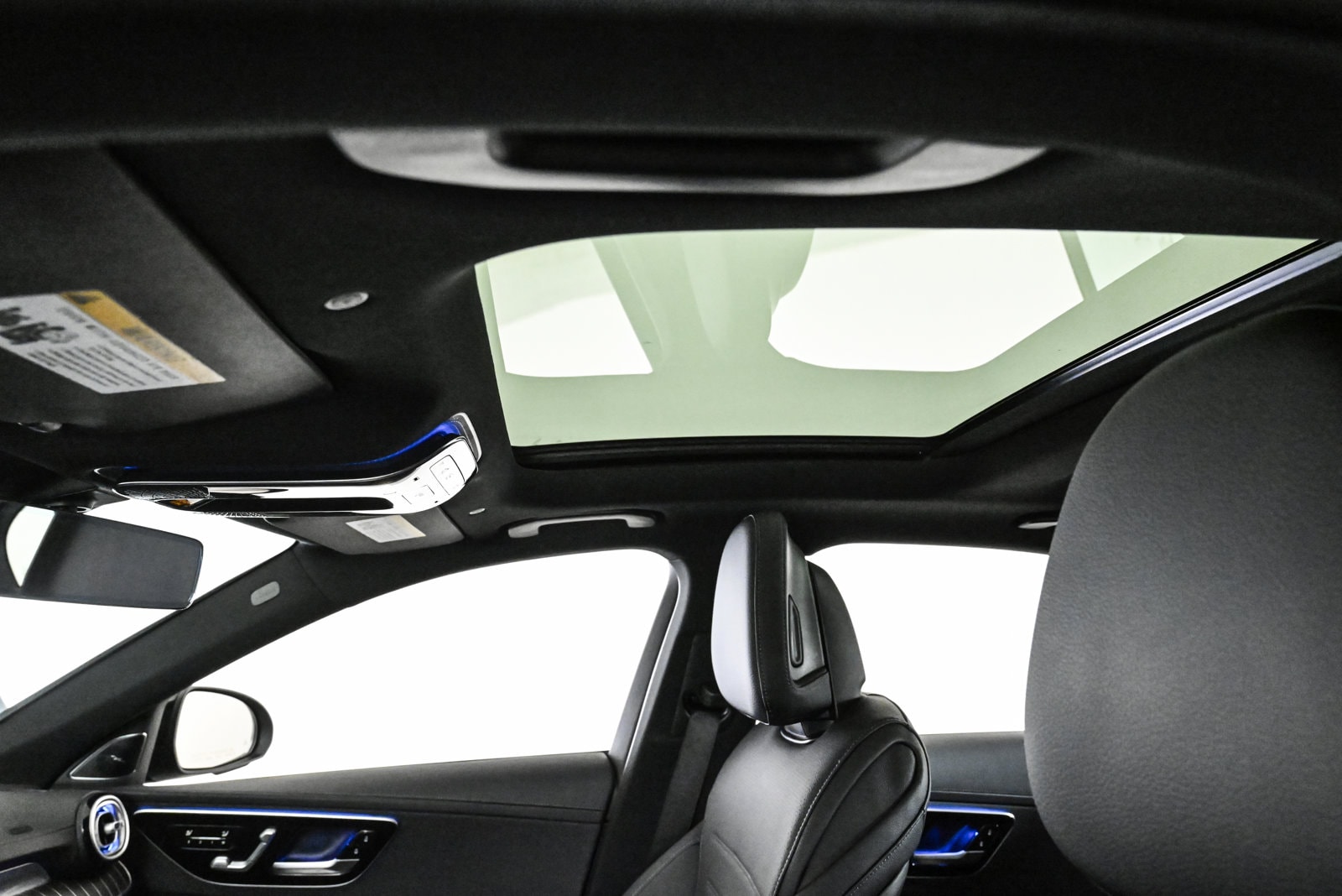 2025 MERCEDES-BENZ C-CLASS - Image 17