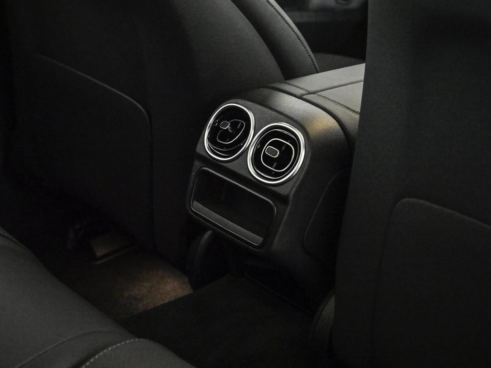 2025 MERCEDES-BENZ C-CLASS - Image 19