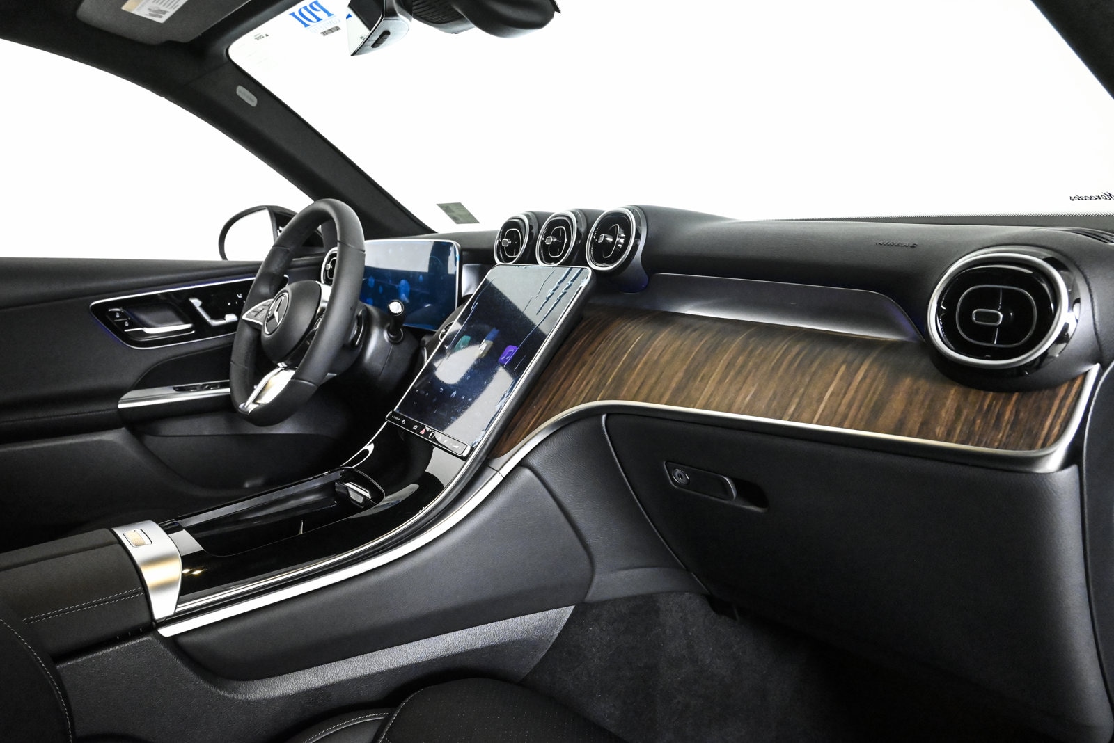 2026 MERCEDES-BENZ GLC-CLASS - Image 23