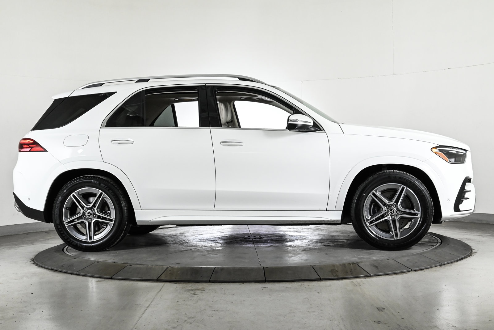 2026 MERCEDES-BENZ GLE-CLASS - Image 4