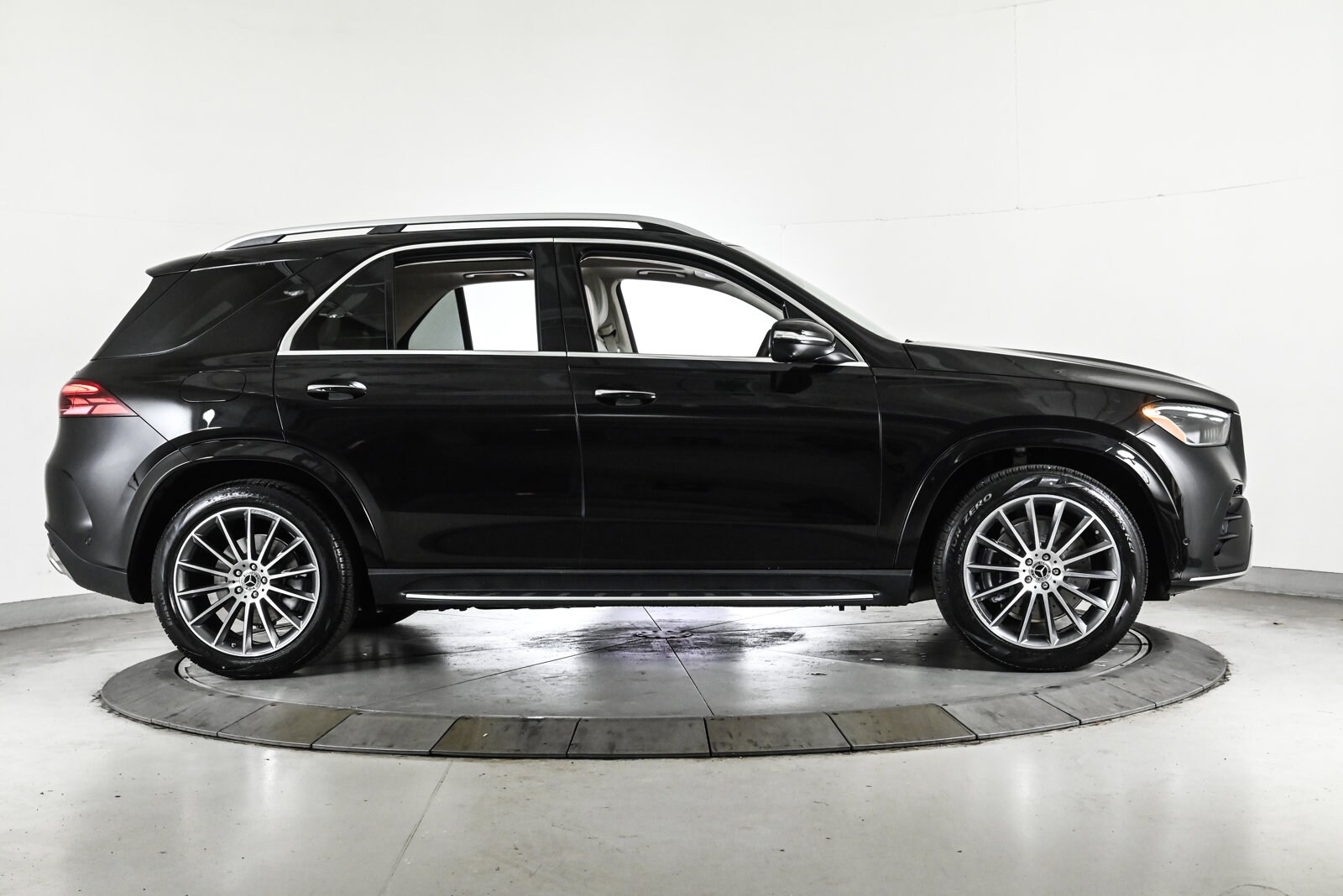 2026 MERCEDES-BENZ GLE-CLASS - Image 4