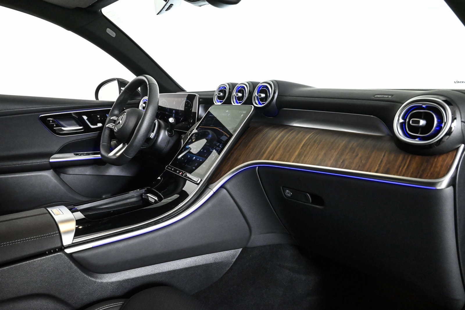 2025 MERCEDES-BENZ GLC-CLASS - Image 23