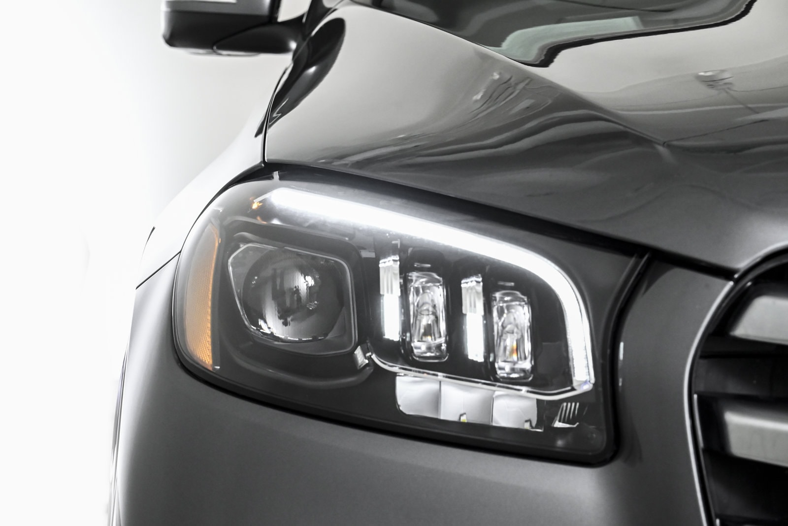 2025 MERCEDES-BENZ GLS-CLASS - Image 4