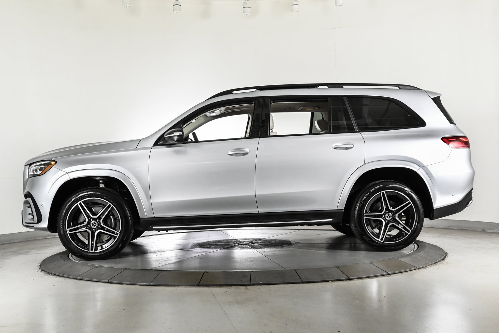 2026 MERCEDES-BENZ GLS-CLASS - Image 9