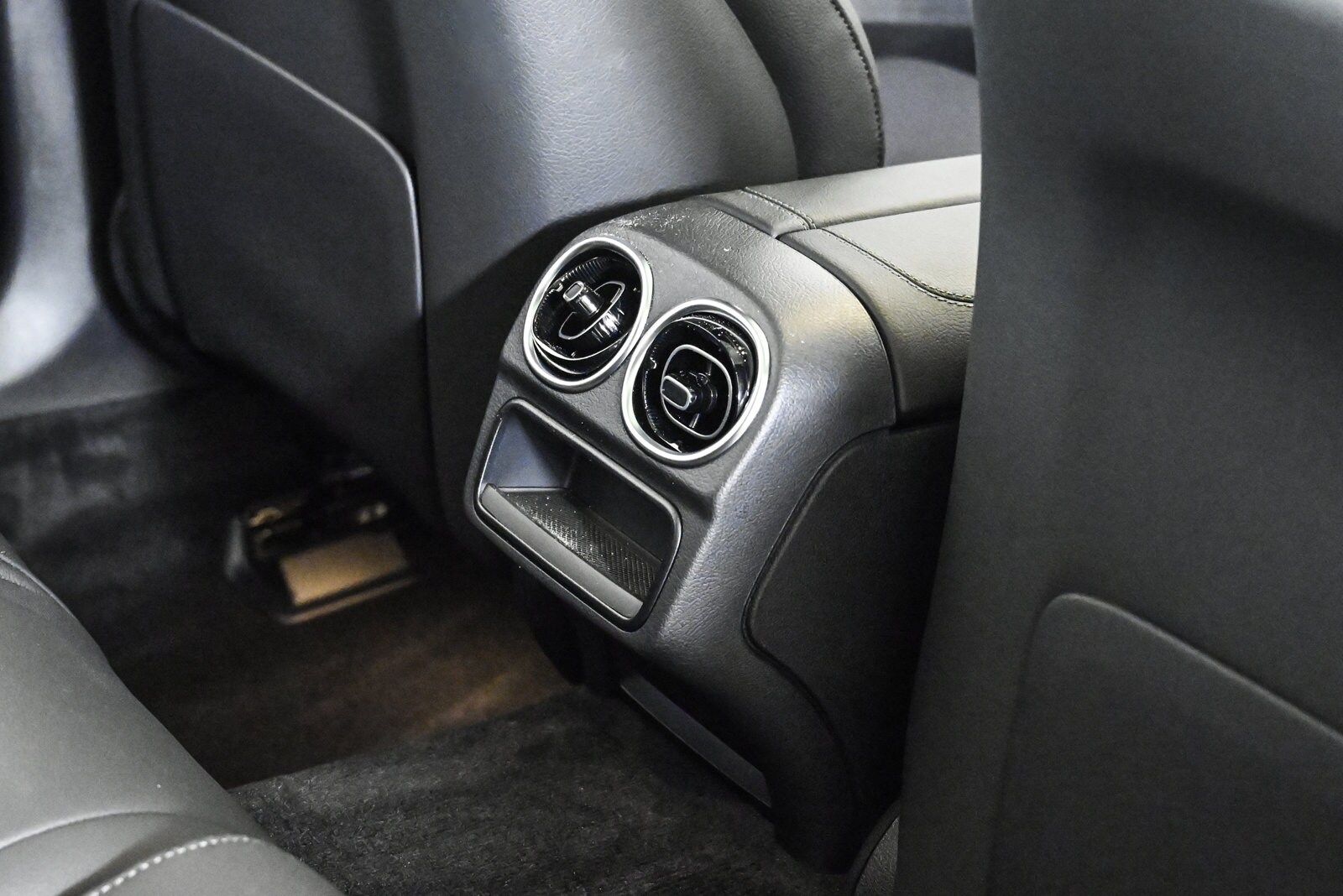 2026 MERCEDES-BENZ C-CLASS - Image 19