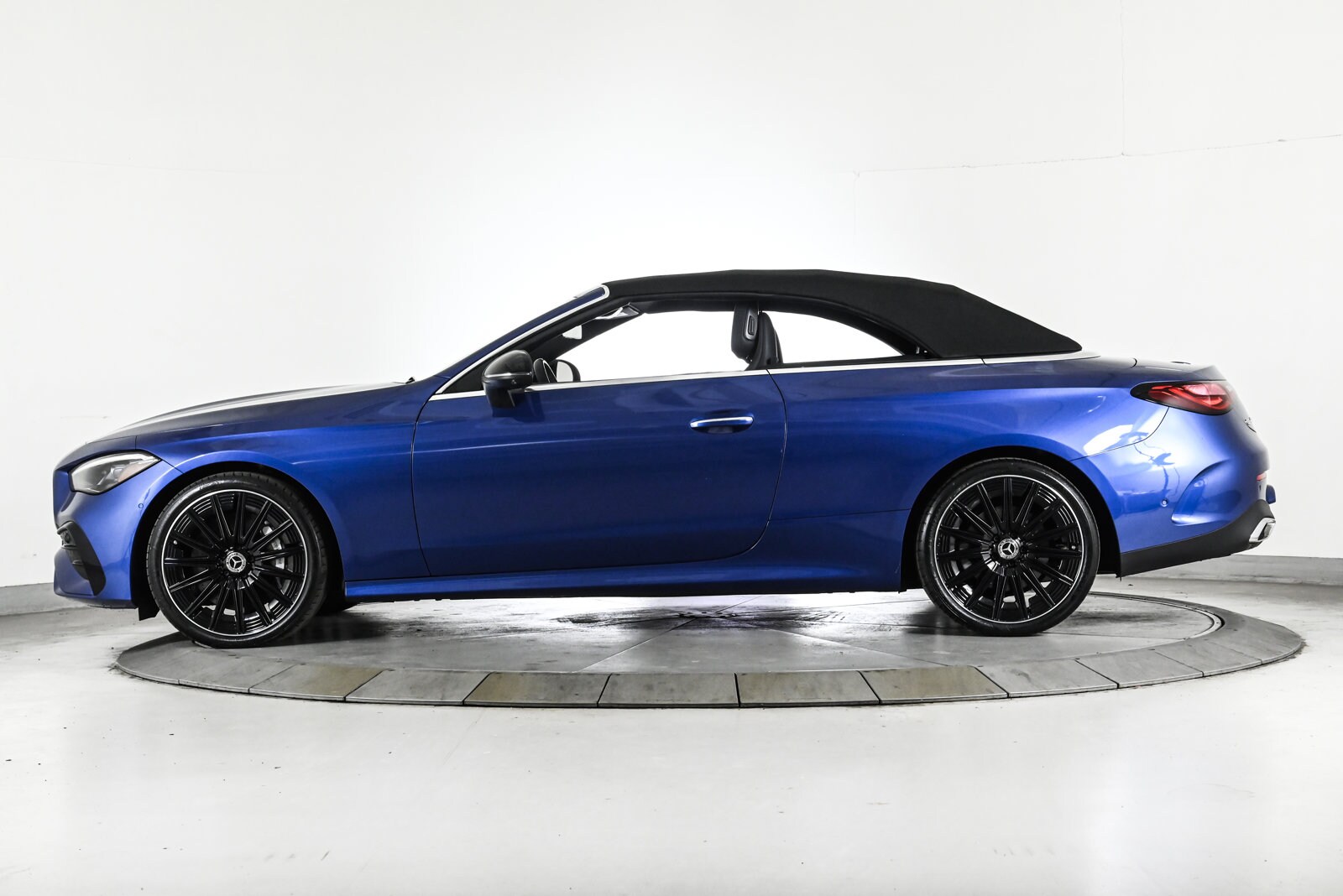 2024 MERCEDES-BENZ CLE - Image 9