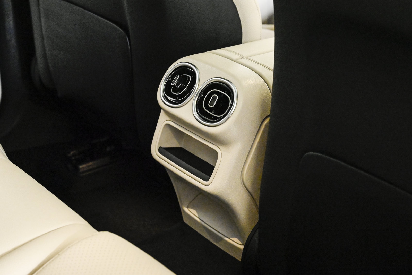 2026 MERCEDES-BENZ GLC-CLASS - Image 19