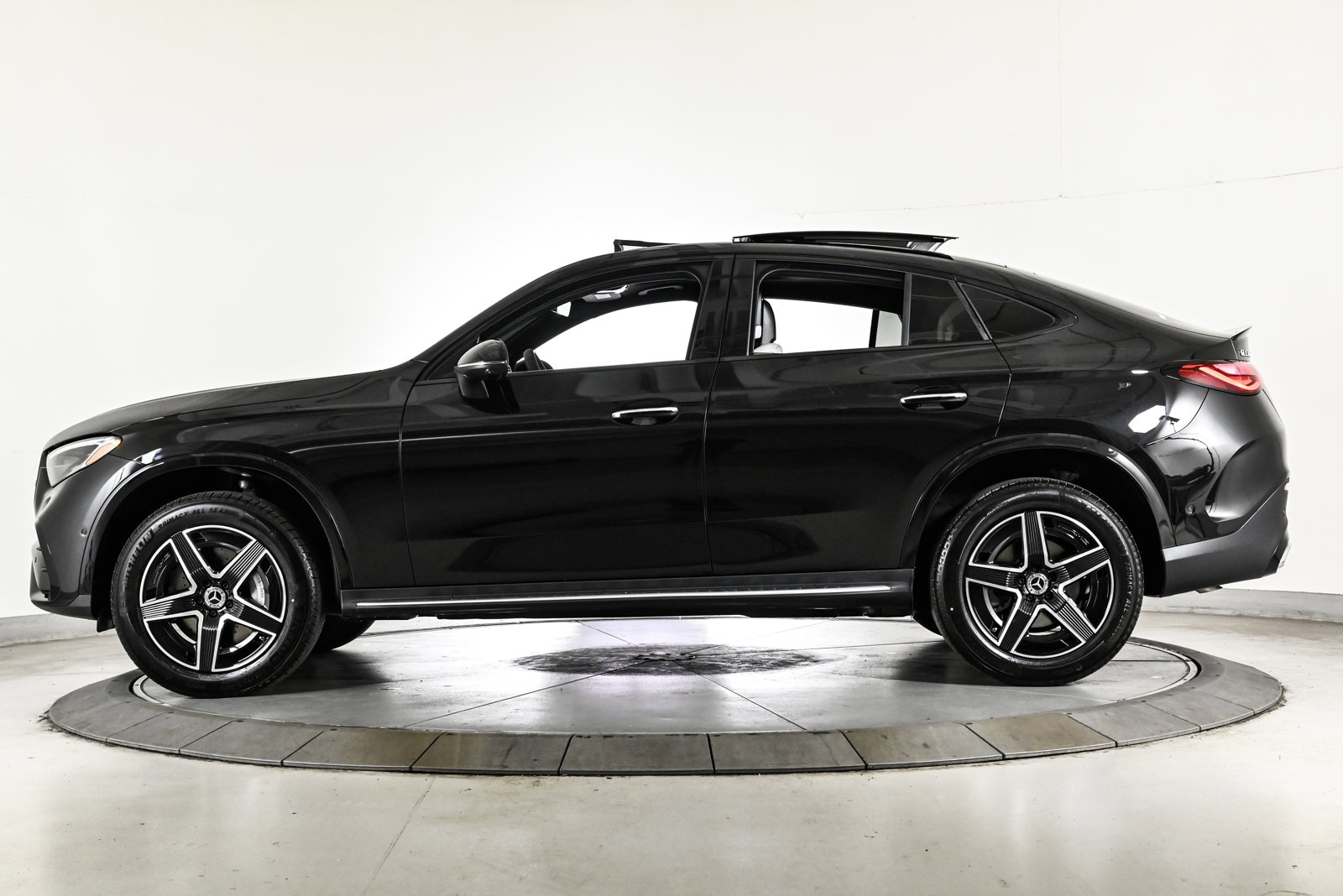 2026 MERCEDES-BENZ GLC-CLASS - Image 9