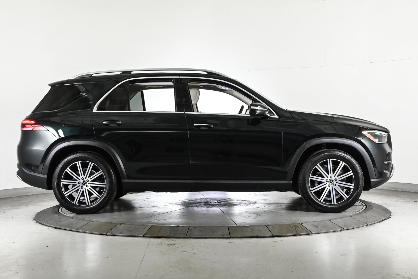 2025 MERCEDES-BENZ GLE-CLASS - Image 4